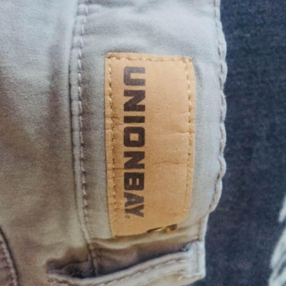 Jeans - Picture 3 of 4